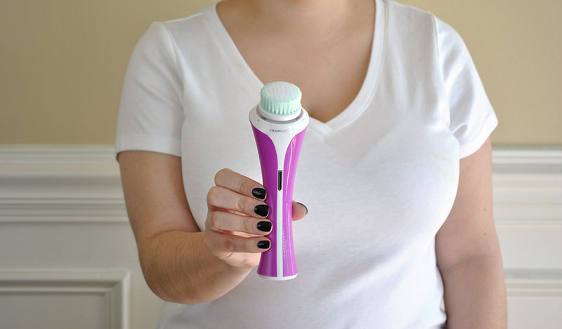 Head to Toe Chic - Remington Facial Brush 3